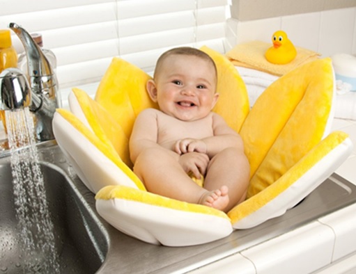 blooming flower baby bath