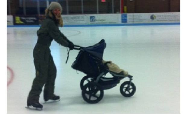 heidi klum ice skates with stroller